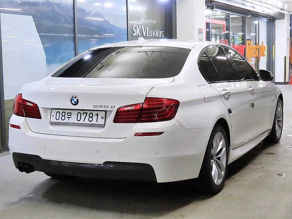 BMW 5 Series - Vista 4