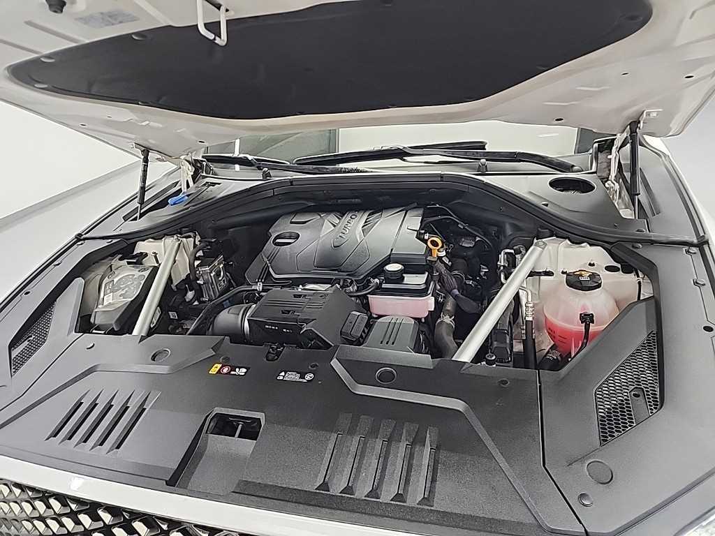 Genesis GV70 - Vista 5