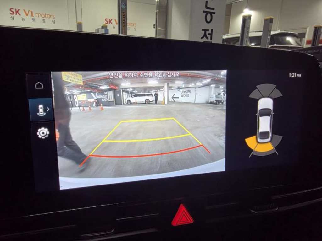 HYUNDAI Avante - Vista 10