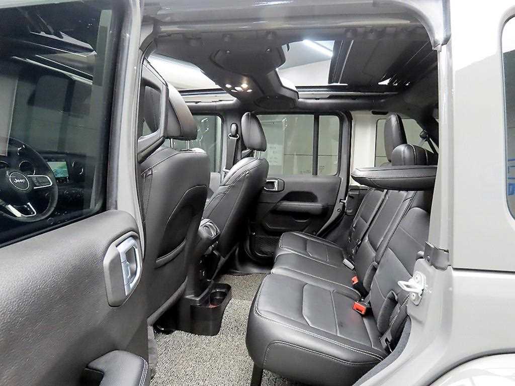 Jeep Wrangler - Vista 6