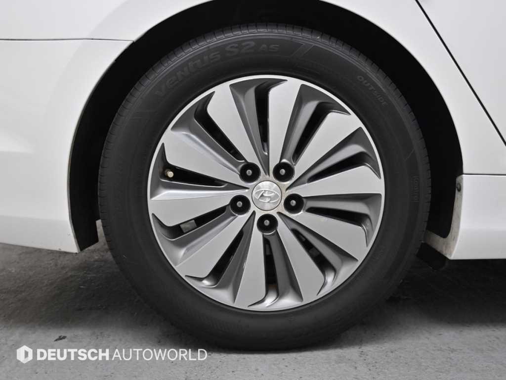 HYUNDAI Grandeur - Vista 5