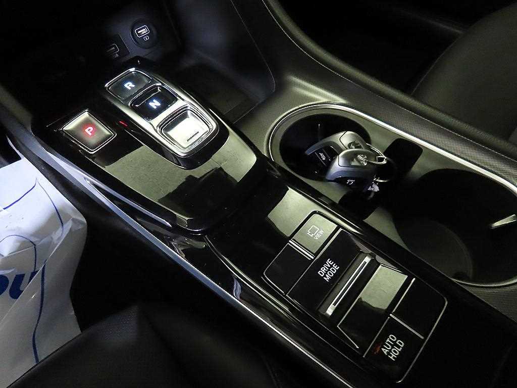 HYUNDAI Sonata - Vista 12