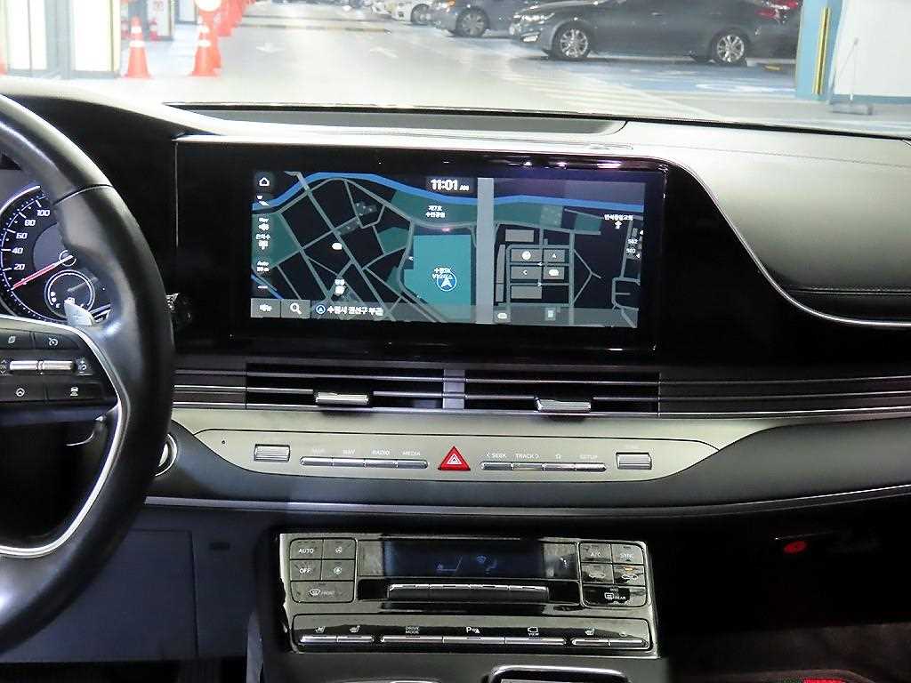 HYUNDAI Grandeur - Vista 11