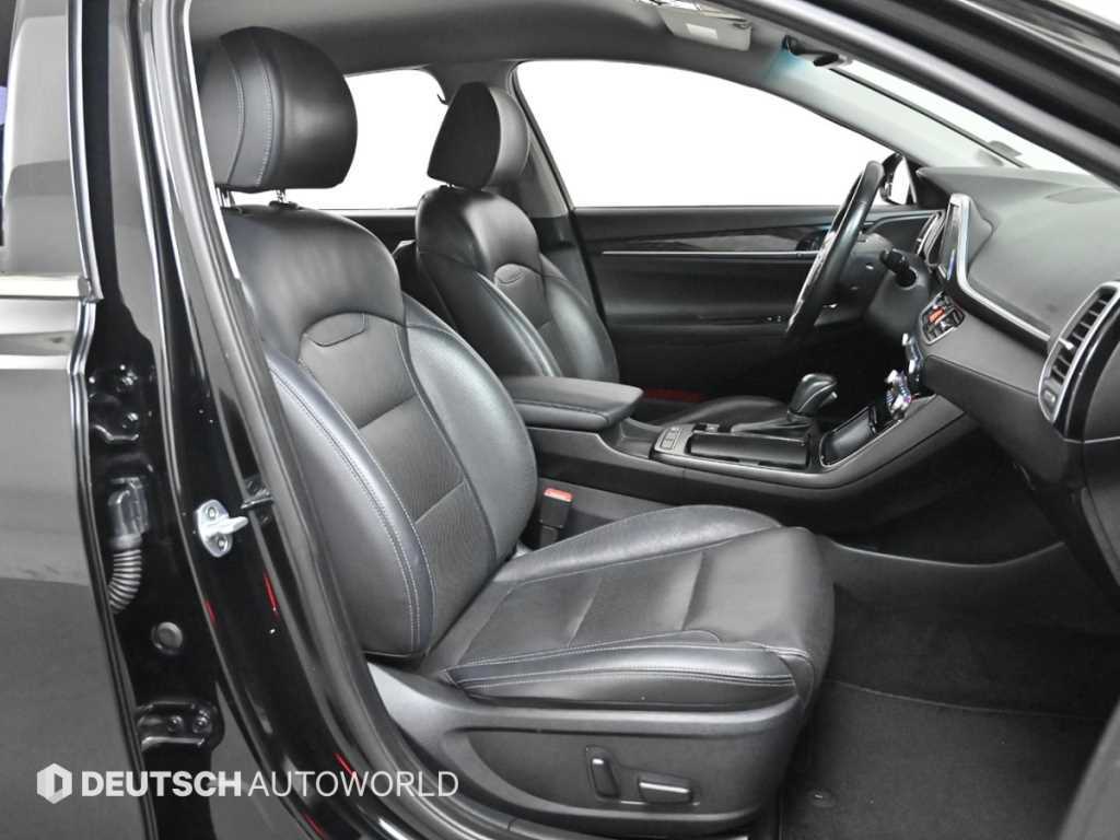 HYUNDAI Grandeur - Vista 10