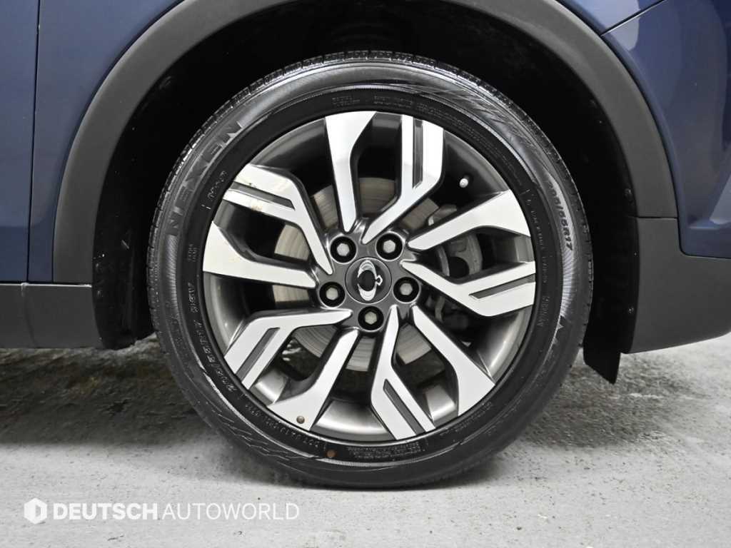 Ssangyong Tivoli - Vista 5