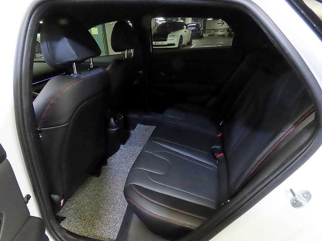 HYUNDAI Avante - Vista 7