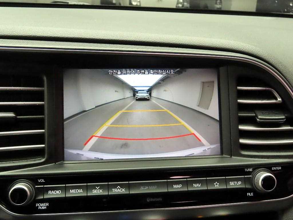 HYUNDAI Avante 2019 Blanco - Importación desde Corea - HF Imports Iquique - Foto 17