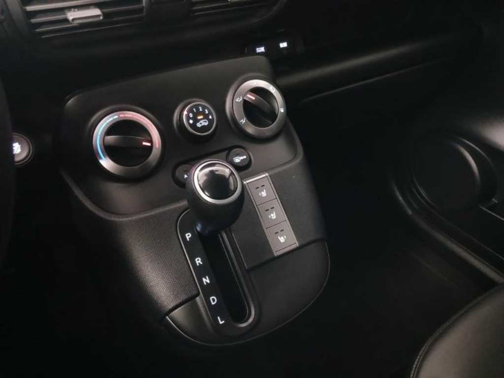 HYUNDAI Casper - Vista 12