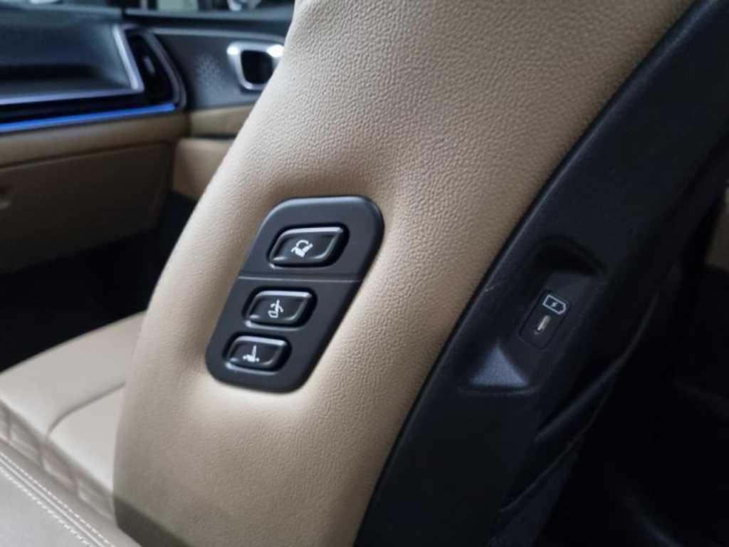 KIA Sorento - Vista 8