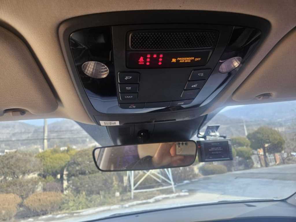 KIA Carnival - Vista 10