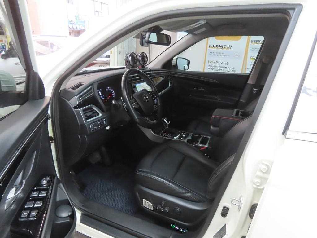 Ssangyong Korando - Vista 5