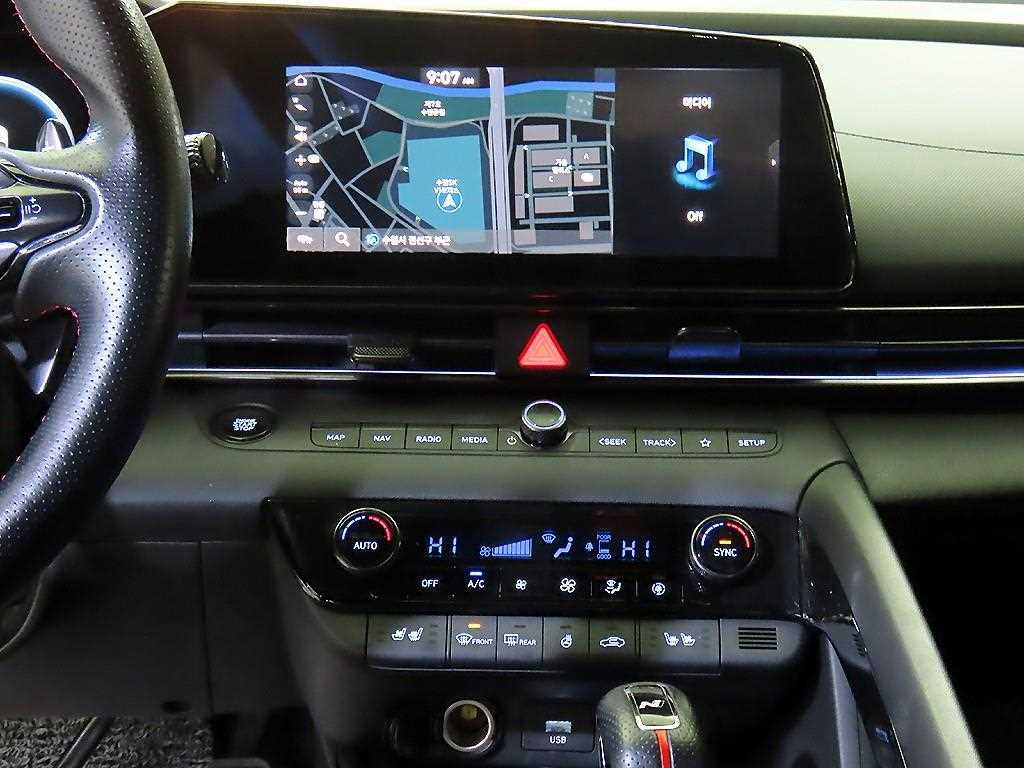 HYUNDAI Avante - Vista 11