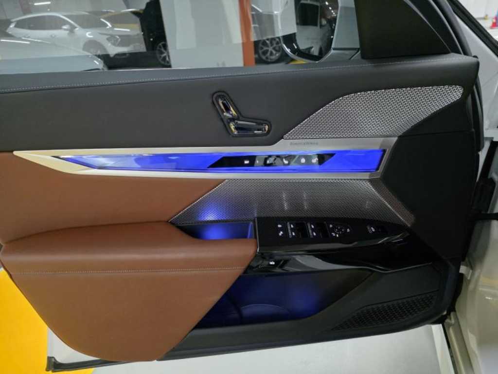 BMW 7 Series - Vista 9