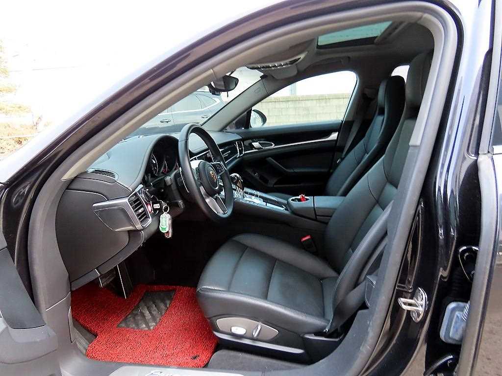 Porsche Panamera - Vista 5