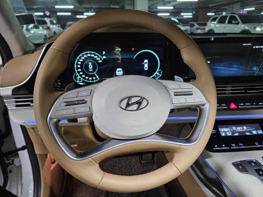 HYUNDAI Grandeur - Vista 9