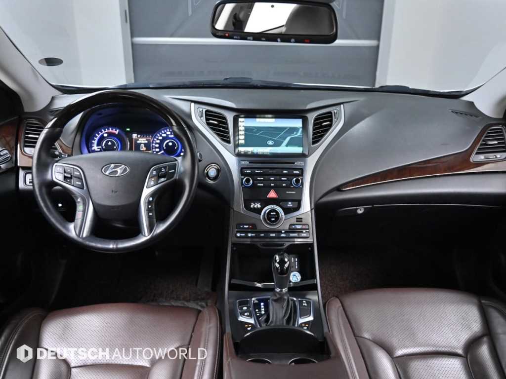 HYUNDAI Grandeur - Vista 7