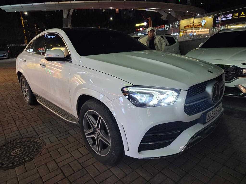 Mercedes Benz GLE Class - Vista 2