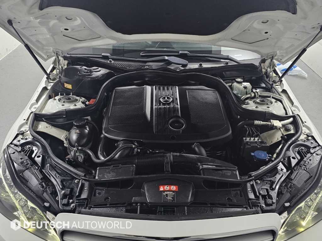 Mercedes Benz E class - Vista 6