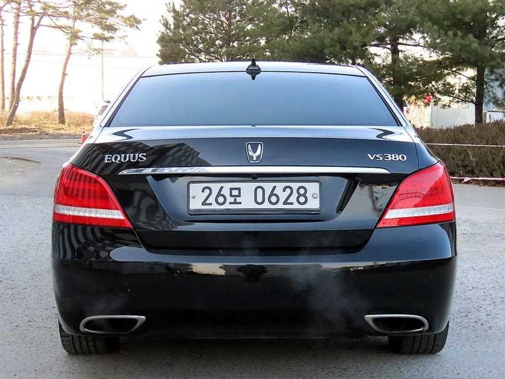 HYUNDAI Equus - Vista 4