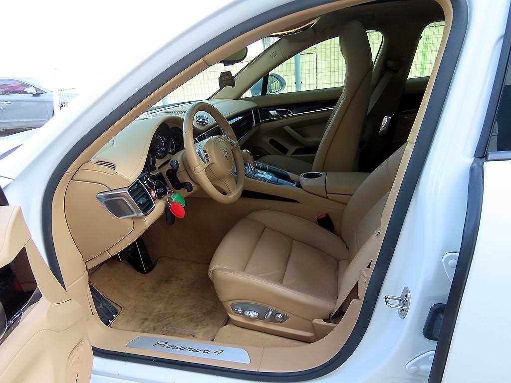 Porsche Panamera - Vista 5