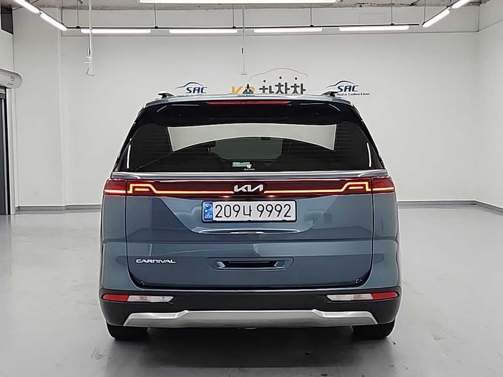 KIA Carnival - Vista 3