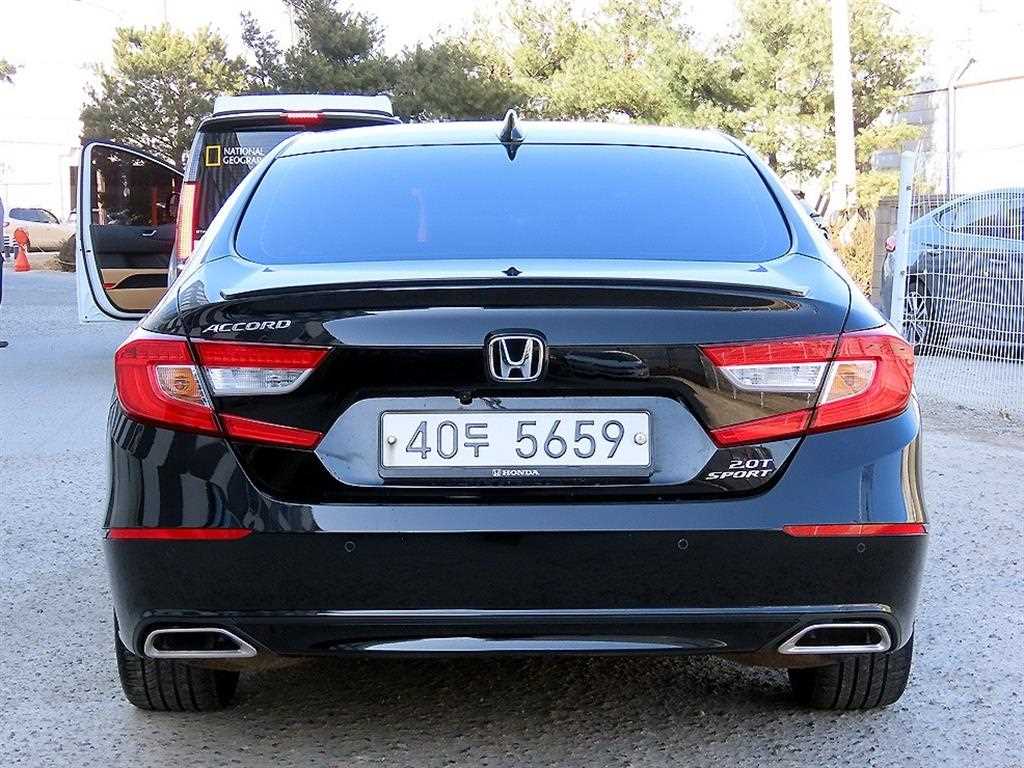 Honda Accord - Vista 4