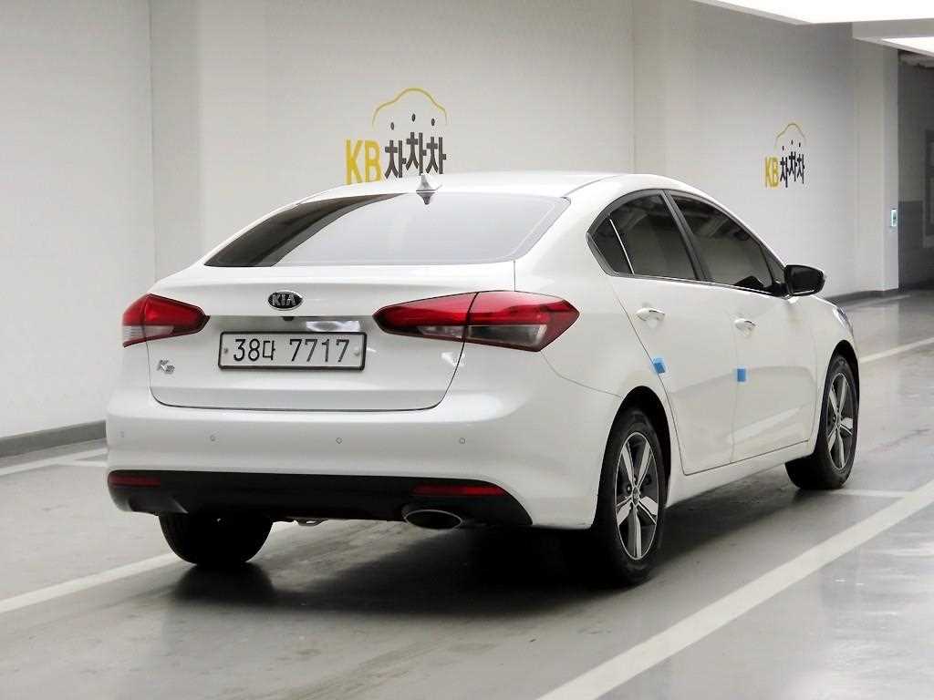 KIA K3 - Vista 4
