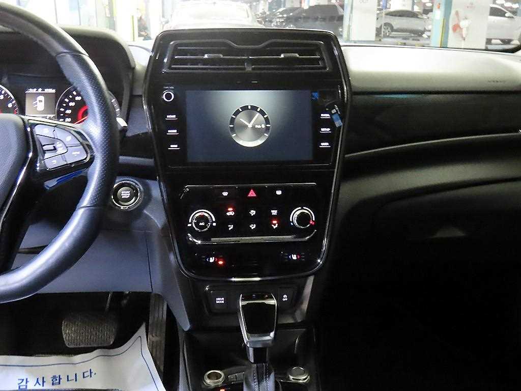 Ssangyong Tivoli - Vista 11