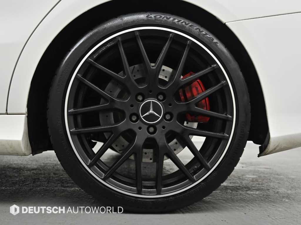 Mercedes Benz CLA Class - Vista 5