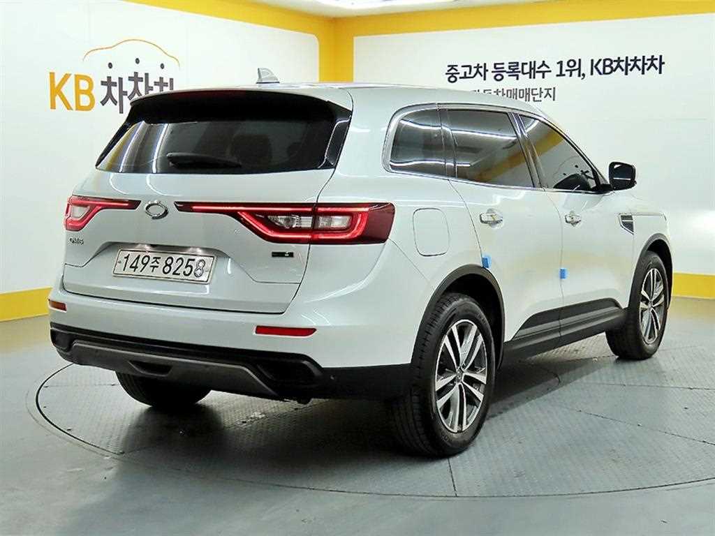 SAMSUNG QM6 - Vista 4