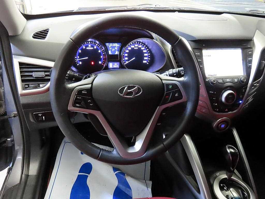 HYUNDAI Veloster - Vista 8