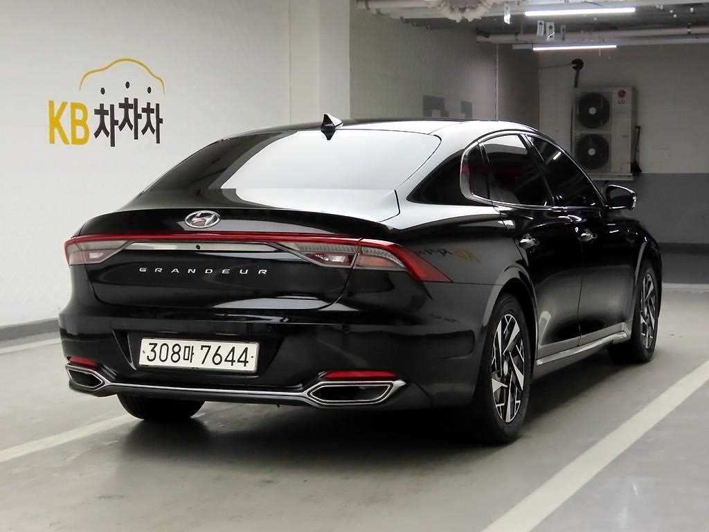 HYUNDAI Grandeur - Vista 4