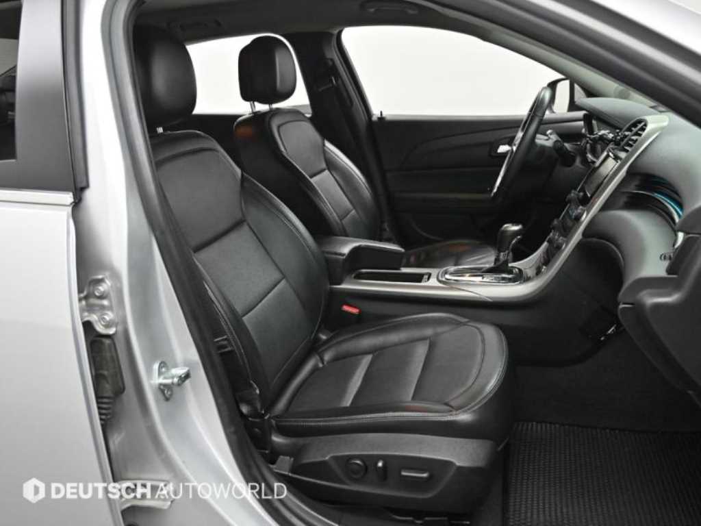 Chevrolet Malibu - Vista 10