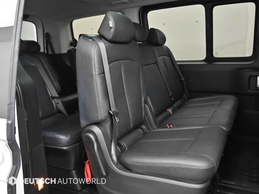 HYUNDAI Staria - Vista 12