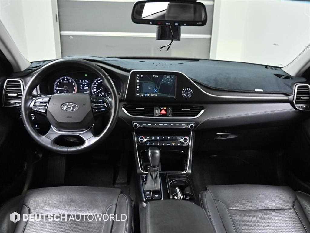 HYUNDAI Grandeur - Vista 7