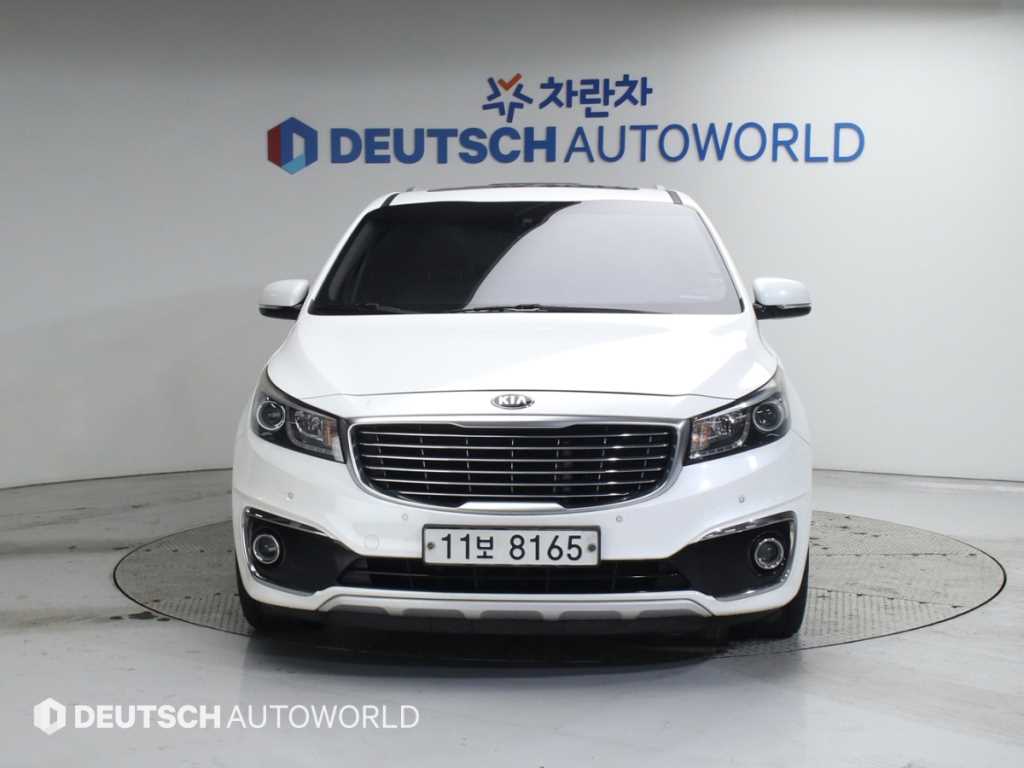 KIA Carnival - Vista 3