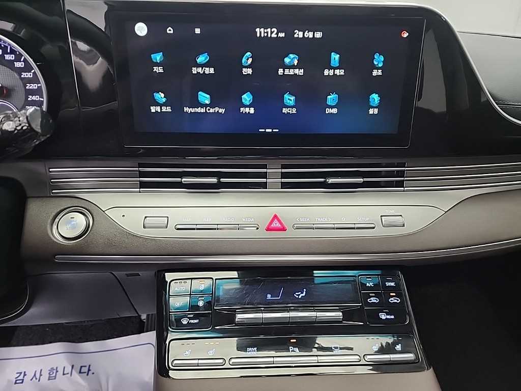 HYUNDAI Grandeur - Vista 10