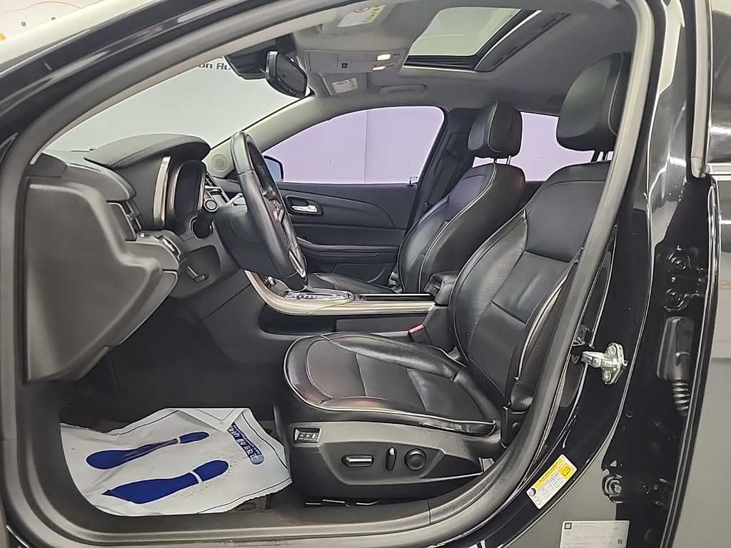 Chevrolet Malibu - Vista 11