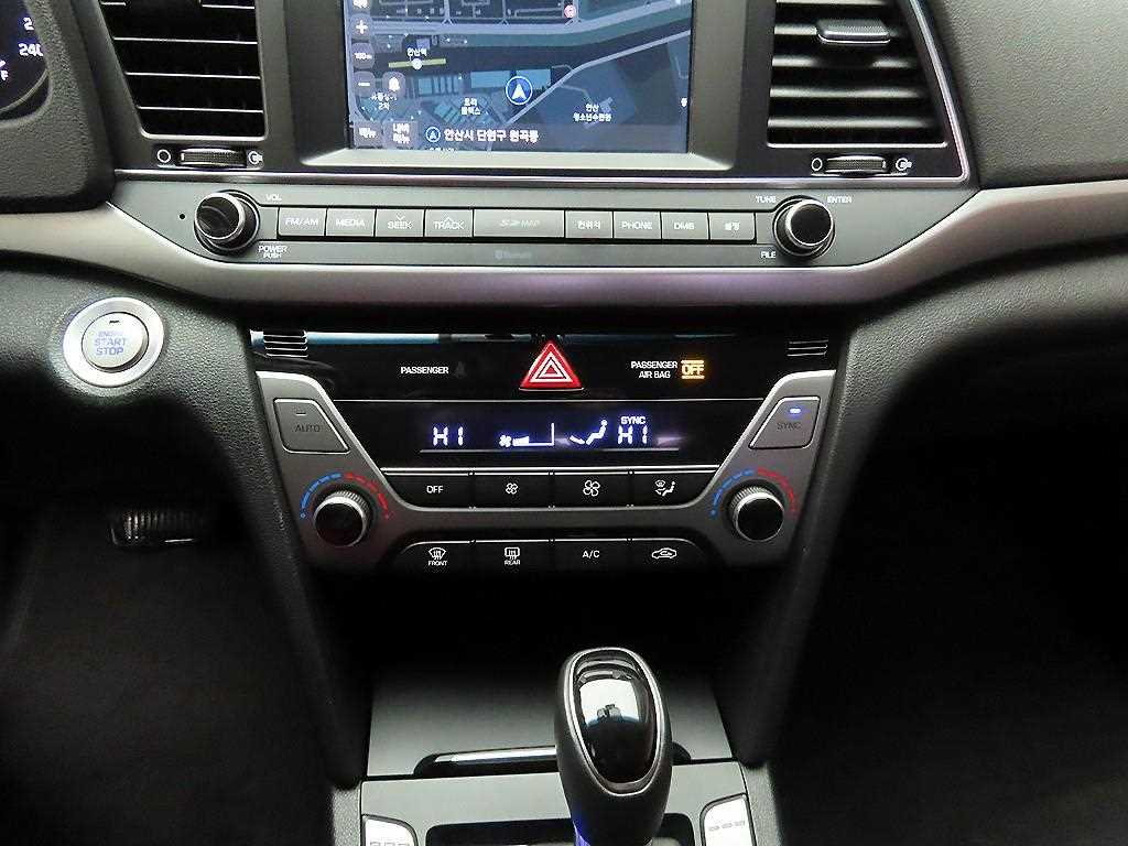 HYUNDAI Avante 2017 Gris - Importación desde Corea - HF Imports Iquique - Foto 17