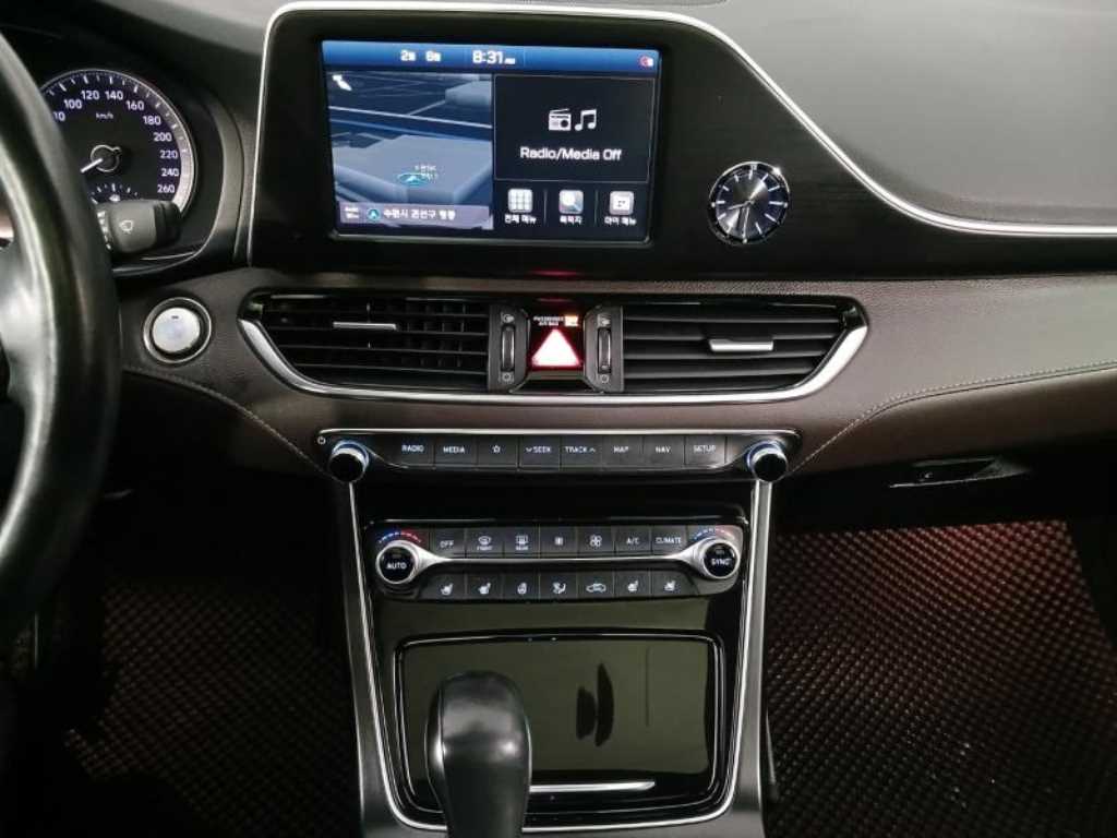 HYUNDAI Grandeur - Vista 12