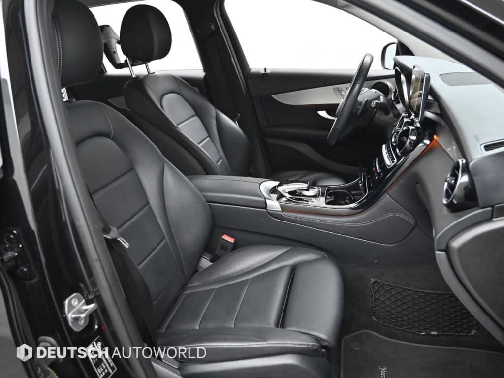 Mercedes Benz GLC Class - Vista 10