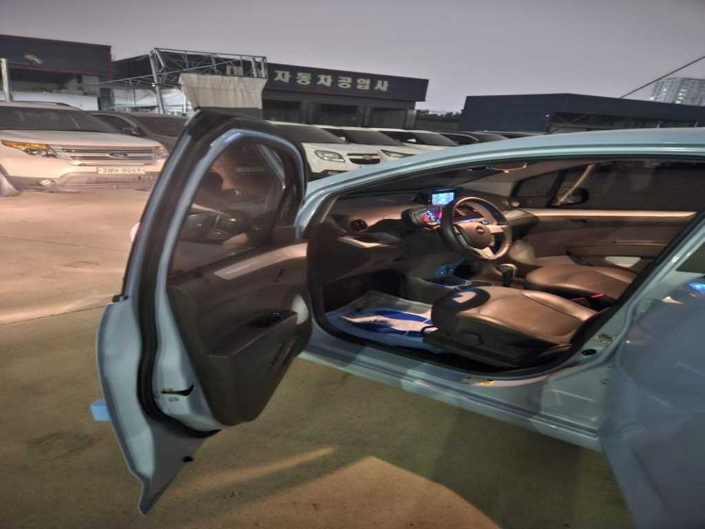 Chevrolet Spark - Vista 11