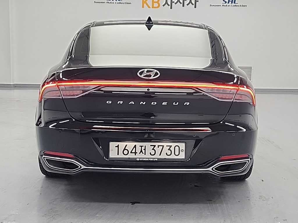HYUNDAI Grandeur - Vista 3