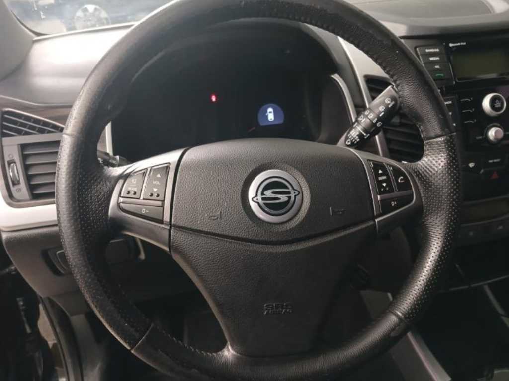 Ssangyong Korando - Vista 11