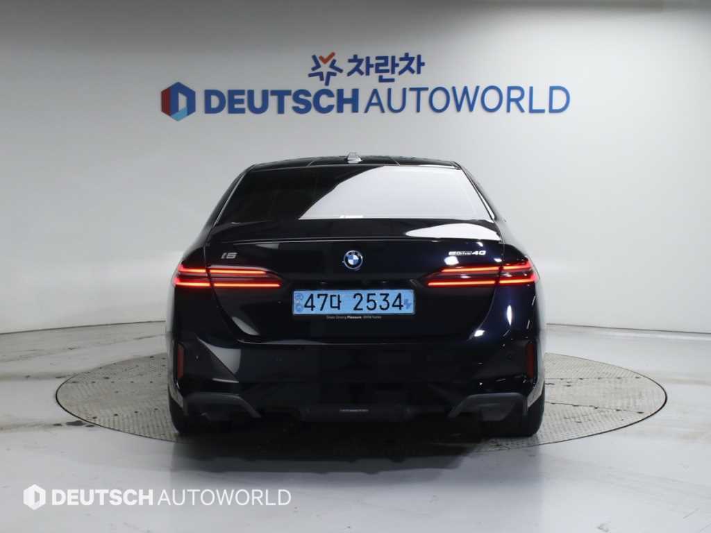 BMW i5 - Vista 4
