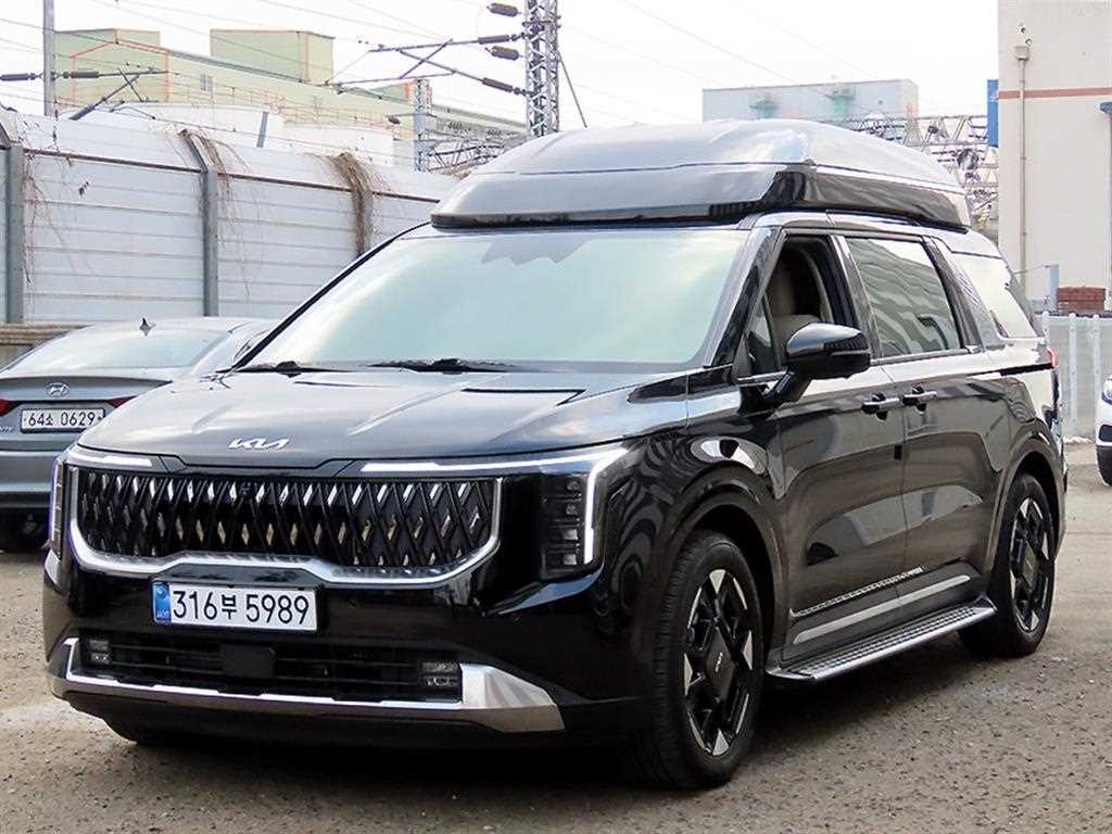 KIA Carnival - Vista 2