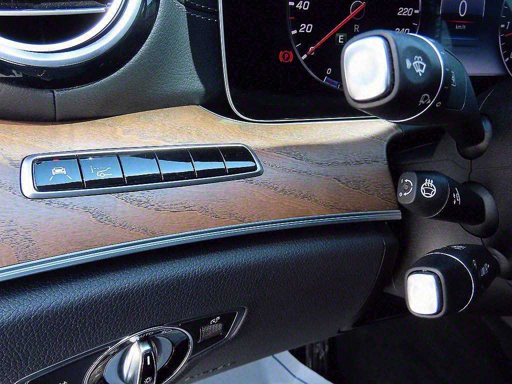 Mercedes Benz E class - Vista 12