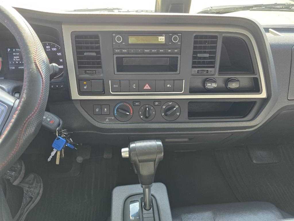 medium and large cargo truck 2023 Blanco - Importación desde Corea - HF Imports Iquique - Foto 17