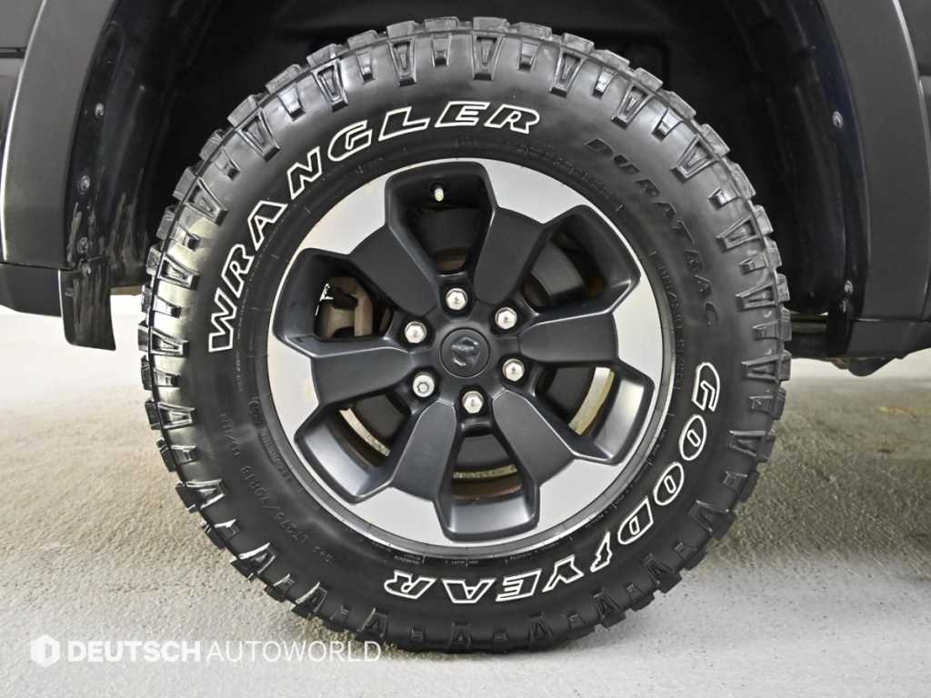 DODGE Rampic Up - Vista 5