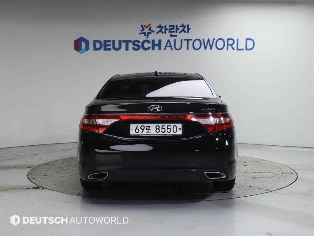 HYUNDAI Grandeur - Vista 4